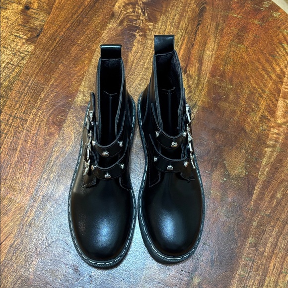 NWOT Women's Goth Bat Buckle Combat Boots - Picture 7 of 9